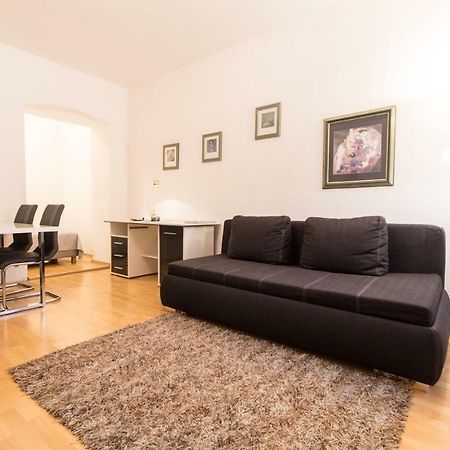 Apartment Meidling Wien Exteriör bild
